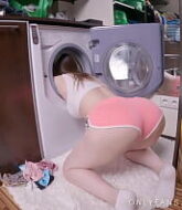 หนังโป๊ฝรั่ง แนว Step bro เย็ดพี่สาวตัวเองที่ติดอยู่ที่เครื่องซักผ้า
